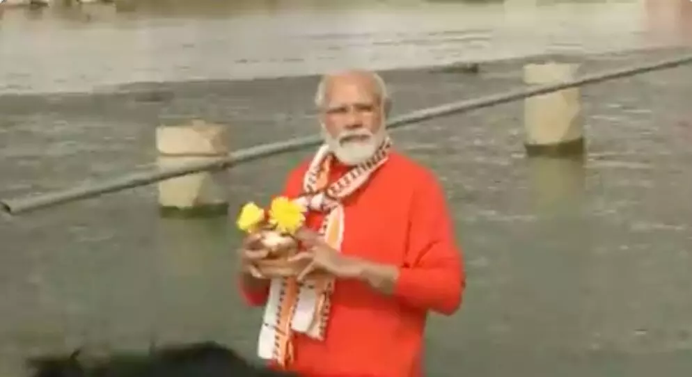 Kashi Vishwanath Corridor Inauguration Live Updates: PM मोदी ने गंगा में लगाई डुबकी, जल लेकर जाएंगे काशी विश्वनाथ