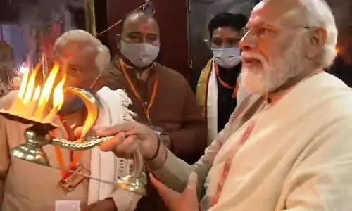 काशी के कोतवाल काल भैरव के दर्शन के लिए पहुंचे