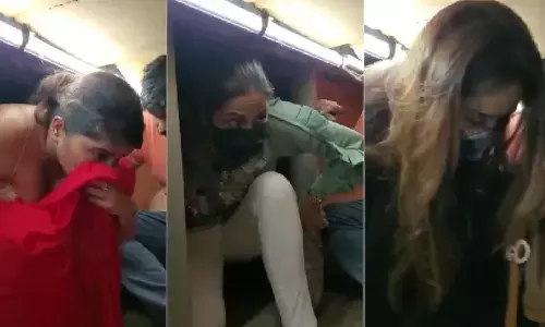 मुंबई: बार में छापा, 15 घंटे खोजने पर 3 फीट चौड़े सीक्रेट रूम से मिलीं 17 लड़कियां, हालत देख पुलिस हुई हैरान! मुंबई: बार में छापा, 15 घंटे खोजने पर 3 फीट चौड़े सीक्रेट रूम से मिलीं 17 लड़कियां, हालत देख पुलिस हुई हैरान!