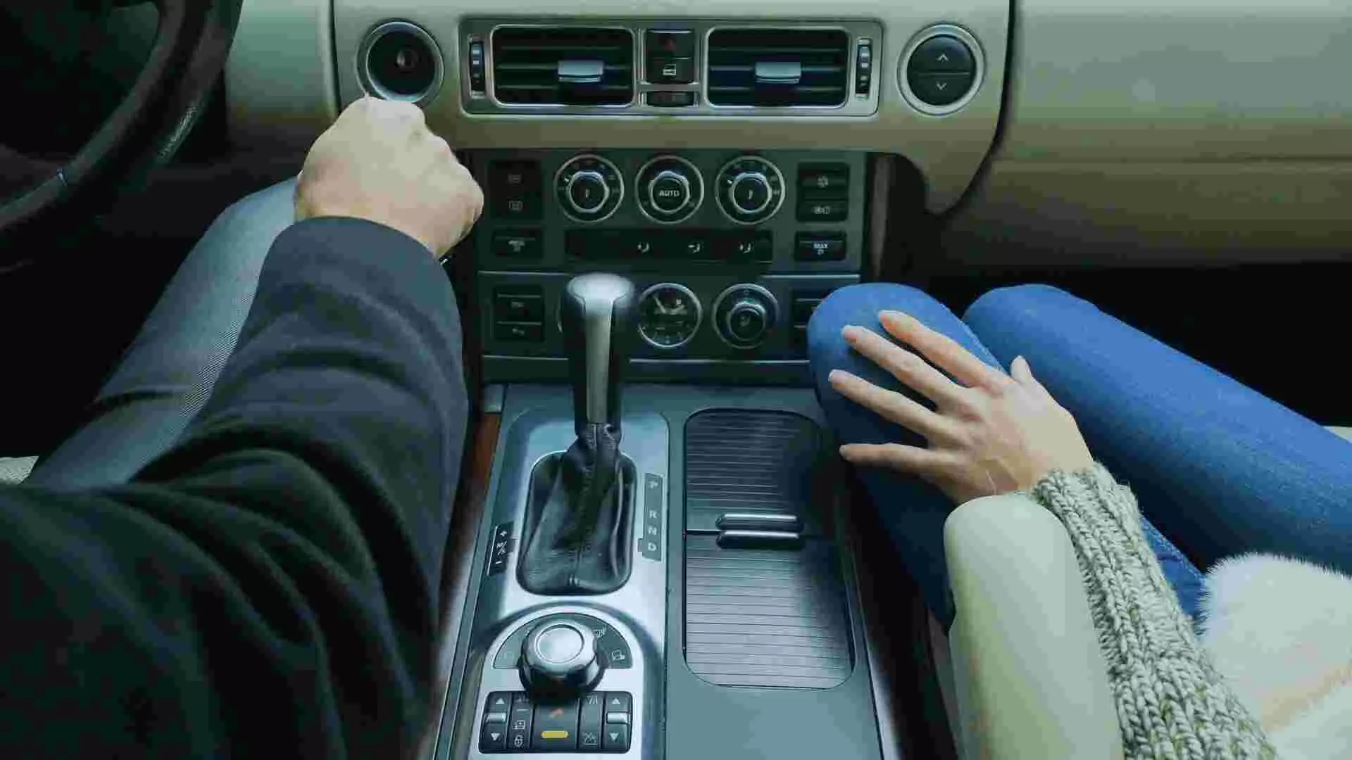 Traffic Challan: पत्नी से छिपकर गर्लफ्रेंड के साथ घूमता था शख्स, ट्रैफिक चालान ने खोल दी सारी पोल Traffic Challan: पत्नी से छिपकर गर्लफ्रेंड के साथ घूमता था शख्स, ट्रैफिक चालान ने खोल दी सारी पोल