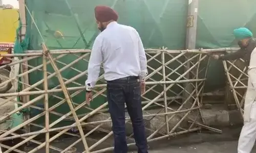 Exclusive: 15 दिसंबर को भी शायद पूरी तरह नहीं खुल पाएगी सड़क, एनएचएआई की टीम ने किया सड़क का मुआएना... Exclusive: 15 दिसंबर को भी शायद पूरी तरह नहीं खुल पाएगी सड़क, एनएचएआई की टीम ने किया सड़क का मुआएना...