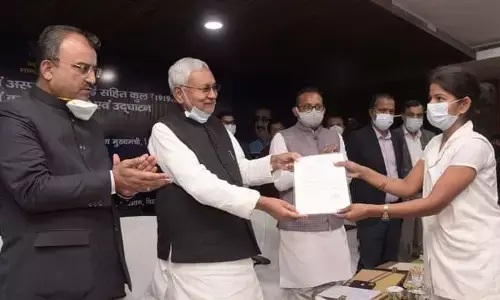 मुजफ्फरपुर निजी अस्पताल मोतियाबिंद आपरेशन में आंख की रोशनी गंवाए लोगों को आर्थिक मदद देगी सरकार -नीतीश