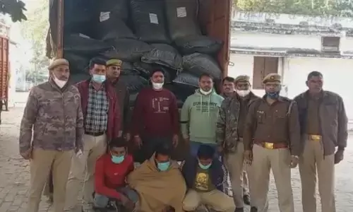 सहारनपुर पुलिस ने पकड़ी नशे की एक बड़ी खेप सहारनपुर पुलिस ने पकड़ी नशे की एक बड़ी खेप