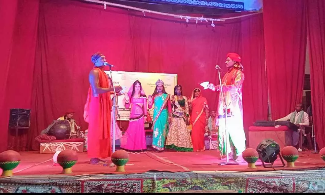 ललित नारायण मिथिला विश्वविद्यालय के संगीत एवं नाटक विभाग के प्रशाल में नाटक सती बिहुला का मंचन ललित नारायण मिथिला विश्वविद्यालय के संगीत एवं नाटक विभाग के प्रशाल में नाटक सती बिहुला का मंचन