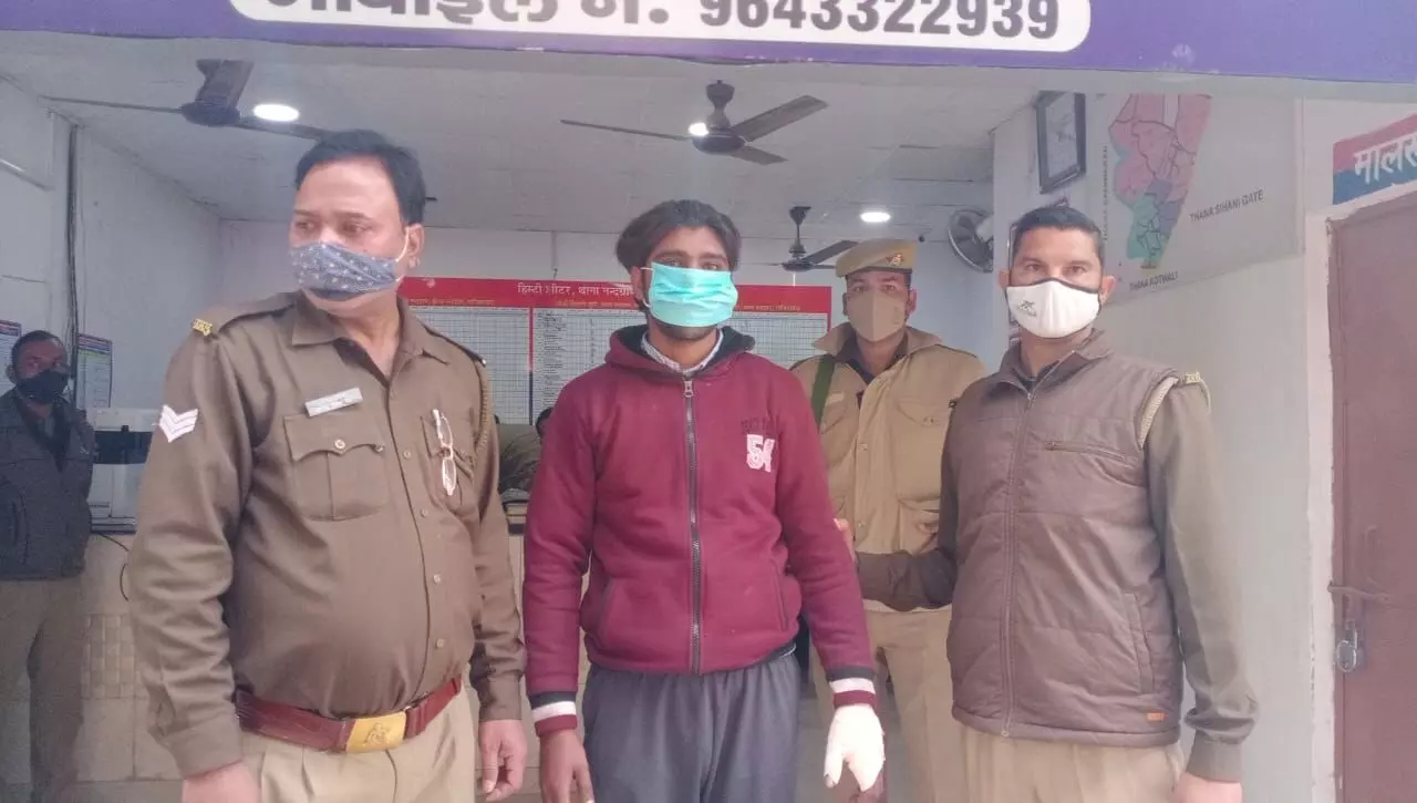 गाजियाबाद में बेटे ने सब्बल से पीट पीट कर अपने बाप को मार डाला, वजह जानकर हैरान रह जायेंगे गाजियाबाद में बेटे ने सब्बल से पीट पीट कर अपने बाप को मार डाला, वजह जानकर हैरान रह जायेंगे