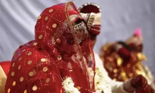 लड़कियों की शादी की उम्र 18 से बढ़ाकर 21 साल करेगी सरकार, कैबिनेट ने दी प्रस्ताव को मंजूरी