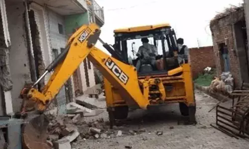 आखिर यूपी में कहां चलेगा 184 लोगों के अवैध कब्जे पर बुल्डोजर, कई थानों से बुलाई गई पुलिस