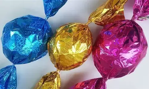 गले में फंसी टॉफी ने ली मासूम की जान