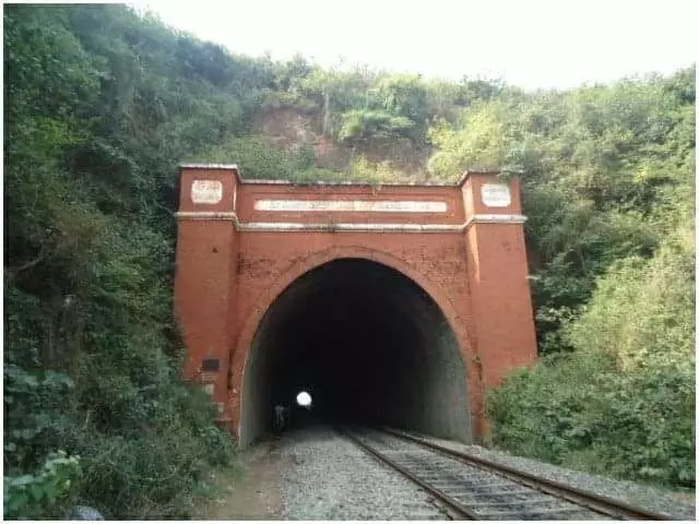 रेलवे के द्वारा जमालपुर में निर्माण किया जा रहा है एक बेहतरीन सुरंग रेलवे के द्वारा जमालपुर में निर्माण किया जा रहा है एक बेहतरीन सुरंग
