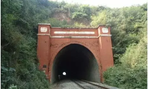 रेलवे के द्वारा जमालपुर में निर्माण किया जा रहा है एक बेहतरीन सुरंग