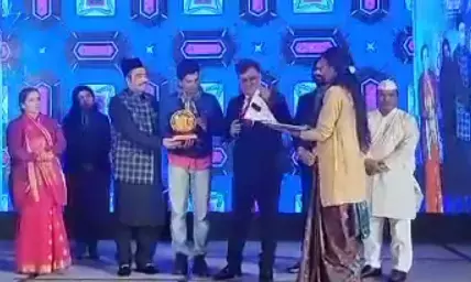 राजधानी दिल्ली में सम्मानित हुए मुंगेर के लाल हीरो राजन कुमार