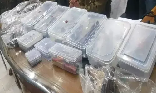 मैनपुरी में तमंचा फैक्टरी का भंडाफोड़ मैनपुरी में तमंचा फैक्टरी का भंडाफोड़