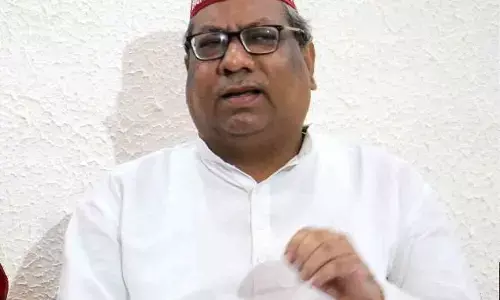 यूपी में निषाद पार्टी अध्यक्ष संजय निषाद ने चुनाव लड़ने के लिए माँगी दो दर्जन सीटें और बोले.... यूपी में निषाद पार्टी अध्यक्ष संजय निषाद ने चुनाव लड़ने के लिए माँगी दो दर्जन सीटें और बोले....