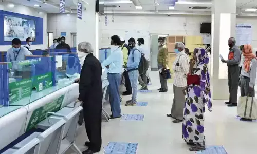 1 जनवरी से लागू होगा RBI का नियम, बैंक ग्राहकों के लिए है ये बड़ी खबर 1 जनवरी से लागू होगा RBI का नियम, बैंक ग्राहकों के लिए है ये बड़ी खबर