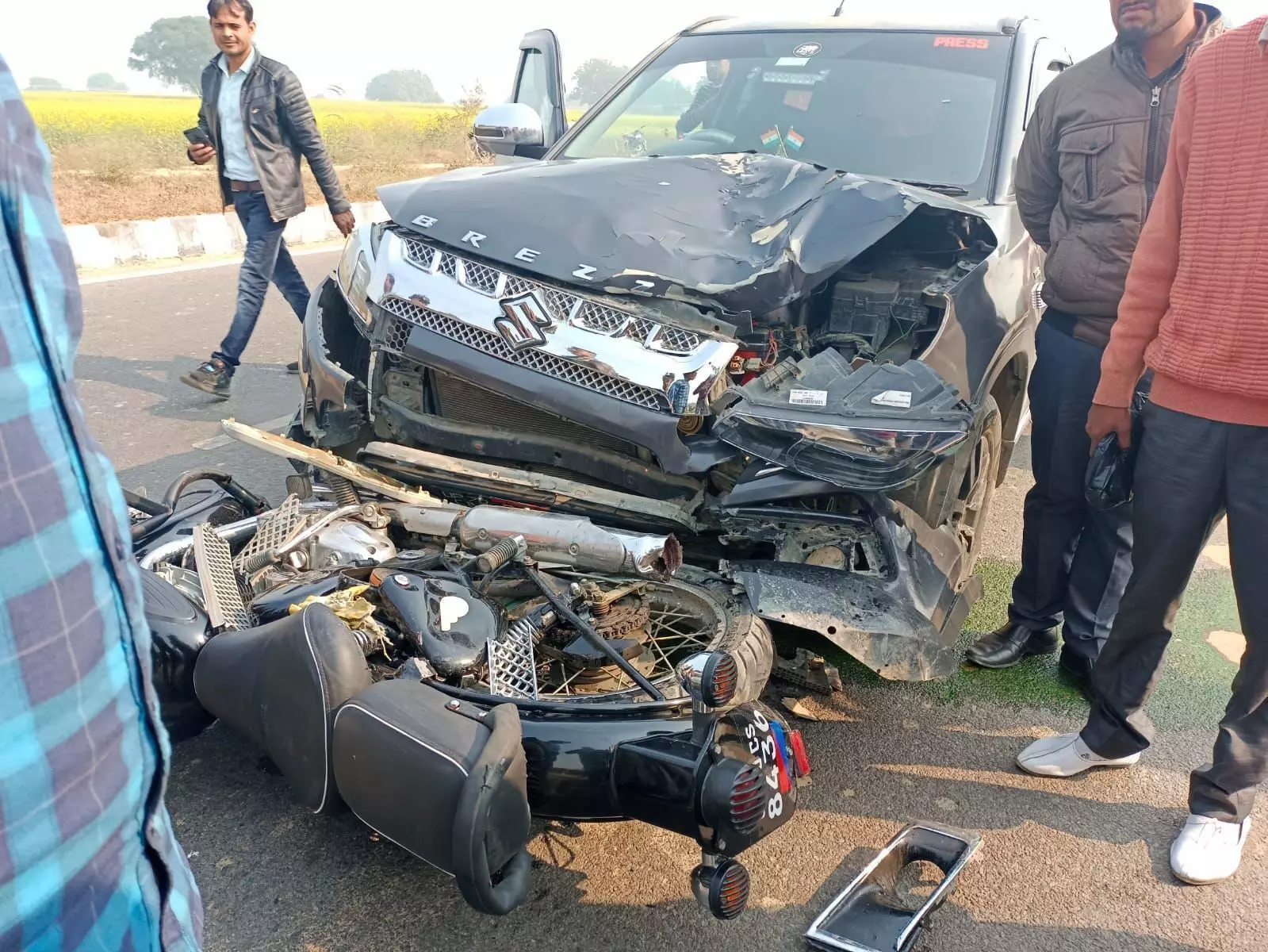 कार ने बुलेट सवार को मारी टक्कर इलाज के दौरान मौत कार ने बुलेट सवार को मारी टक्कर इलाज के दौरान मौत