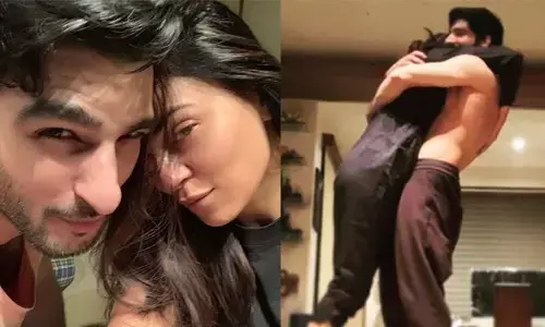 Shocking Breakup? सुष्मिता सेन और रोहमन शॉल की राहें जुदा! बॉयफ्रेंड रोहमन शॉल ने छोड़ा एक्ट्रेस का घर! Shocking Breakup? सुष्मिता सेन और रोहमन शॉल की राहें जुदा! बॉयफ्रेंड रोहमन शॉल ने छोड़ा एक्ट्रेस का घर!