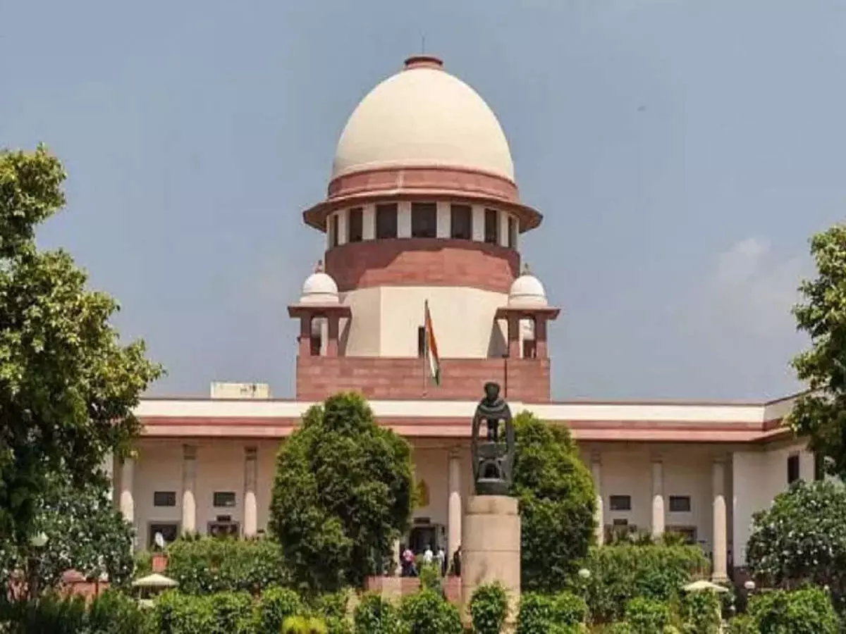 Omicron से खतरे को लेकर SC में अर्जी, 5 चुनावी राज्यों में रैलियों पर लगे रोक