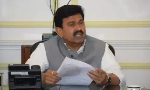 गृह राज्य मंत्री अजय मिश्र टेनी को ब्लैकमेल करने के आरोप में 5 लोग गिरफ्तार, दिल्ली पुलिस ने की कार्रवाई गृह राज्य मंत्री अजय मिश्र टेनी को ब्लैकमेल करने के आरोप में 5 लोग गिरफ्तार, दिल्ली पुलिस ने की कार्रवाई