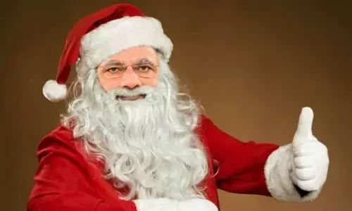 हिन्दुस्तान के सैंटा क्लॉज हैं नरेंद्र मोदी हिन्दुस्तान के सैंटा क्लॉज हैं नरेंद्र मोदी
