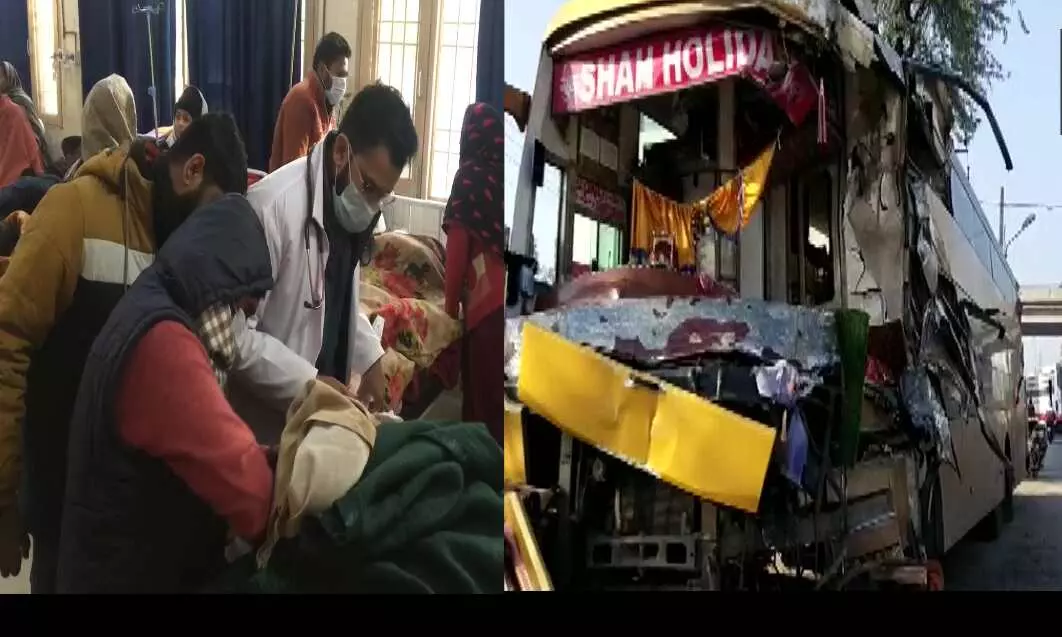 कटरा से दिल्ली जा रहीं तीन टूरिस्ट बसें टकराईं, पांच लोगों की मौत, कई घायल