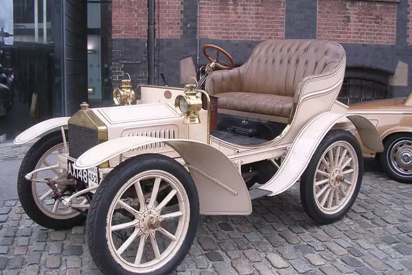 दुनिया की सबसे महंगी कार बनाने वाली कंपनी Rolls Royce के बारे में ये 10 दिलचस्प बातें आप नहीं जानते होंगे दुनिया की सबसे महंगी कार बनाने वाली कंपनी Rolls Royce के बारे में ये 10 दिलचस्प बातें आप नहीं जानते होंगे