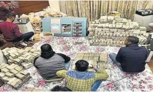 Kanpur IT Raid: рдЬрдмреНрдд рд░рд╛рд╢рд┐ рдХреА рд╡рд╛рдкрд╕реА рдХреЗ рд▓рд┐рдП рдХреЛрд░реНрдЯ рдкрд╣реБрдВрдЪрд╛ рдзрдирдХреБрдмреЗрд░ рдкреАрдпреВрд╖ рдЬреИрди, рдмреЛрд▓рд╛ рдЯреИрдХреНрд╕-рдкреЗрдирд▓реНрдЯреА рдХрд╛рдЯрдиреЗ рдХреЗ рдмрд╛рдж рдмрд╛рдХреА рдкреИрд╕рд╛ рд▓реМрдЯрд╛рдУ Kanpur IT Raid: рдЬрдмреНрдд рд░рд╛рд╢рд┐ рдХреА рд╡рд╛рдкрд╕реА рдХреЗ рд▓рд┐рдП рдХреЛрд░реНрдЯ рдкрд╣реБрдВрдЪрд╛ рдзрдирдХреБрдмреЗрд░ рдкреАрдпреВрд╖ рдЬреИрди, рдмреЛрд▓рд╛ рдЯреИрдХреНрд╕-рдкреЗрдирд▓реНрдЯреА рдХрд╛рдЯрдиреЗ рдХреЗ рдмрд╛рдж рдмрд╛рдХреА рдкреИрд╕рд╛ рд▓реМрдЯрд╛рдУ