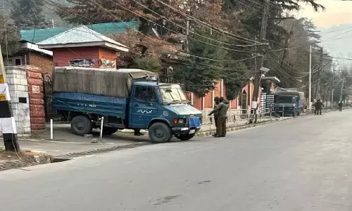 जम्मू-कश्मीर के तीन पूर्व मुख्यमंत्री नजरबंद, विधानसभा सीटों को लेकर गुपकार गठबंधन करने वाला था विरोध- प्रदर्शन