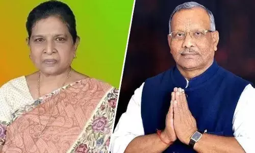 बिहार में कोरोना का कोहराम, दोनों उपमुख्यमंत्री समेत चार मंत्री संक्रमण की चपेट में बिहार में कोरोना का कोहराम, दोनों उपमुख्यमंत्री समेत चार मंत्री संक्रमण की चपेट में