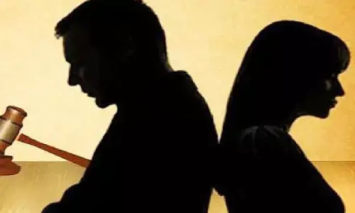 11 दिन पति के साथ रहकर 11 सालों तक ससुराल नहीं गई पत्नी, मामला कोर्ट पुहुचा तो जज ने सुनाया दिया बड़ा फैसला 11 दिन पति के साथ रहकर 11 सालों तक ससुराल नहीं गई पत्नी, मामला कोर्ट पुहुचा तो जज ने सुनाया दिया बड़ा फैसला
