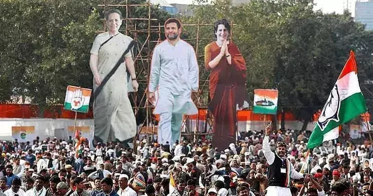 कोरोना के चलते कांग्रेस का बड़ा फैसला, कांग्रेस ने दो हफ्तों के लिए यूपी में रैलियों और कार्यक्रमों पर लगाई रोक कोरोना के चलते कांग्रेस का बड़ा फैसला, कांग्रेस ने दो हफ्तों के लिए यूपी में रैलियों और कार्यक्रमों पर लगाई रोक