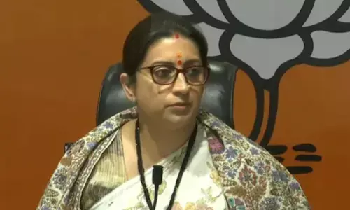 पीएम मोदी की सुरक्षा के चूक पर स्मृति ईरानी ने पंजाब कांग्रेस से पूछे ये तीन सवाल पीएम मोदी की सुरक्षा के चूक पर स्मृति ईरानी ने पंजाब कांग्रेस से पूछे ये तीन सवाल