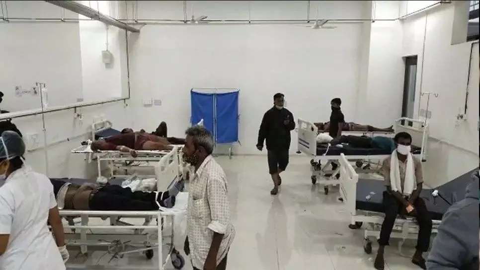 Gujrat News: सूरत में गैस लीक होने से 5 की मौत, तकरीबन दो दर्जन जख्मी