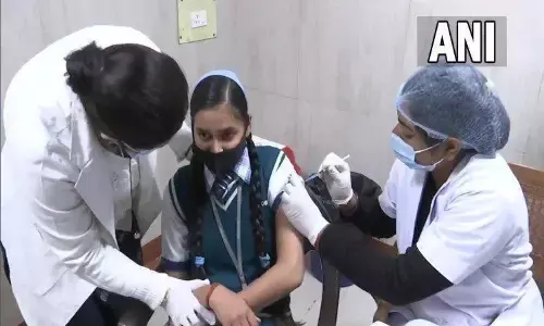 वैक्सीन लेने के बाद बच्चों को दर्द या बुखार होने पर न खिलाएं ये दवाएं