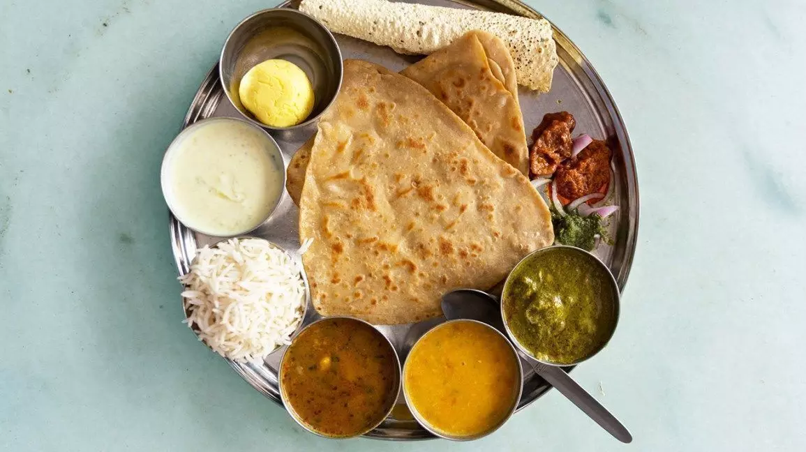 खाना खाते वक्त न करें यह काम, नहीं तो हो सकते हैं कंगाल, जानिए! खाना खाते वक्त न करें यह काम, नहीं तो हो सकते हैं कंगाल, जानिए!
