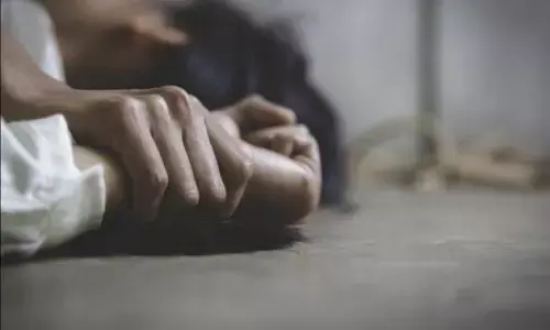 तांत्रिक ने लकवा पीड़ित महिला से किया दुष्कर्म, तंत्रमंत्र से किया था बीमारी ठीक करने का दावा