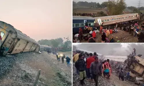 Train Accident: जलपाईगुड़ी के पास रेल हादसा, बीकानेर-गुवाहाटी एक्सप्रेस पटरी से उतरी, 3 यात्रियों की मौत, कई जख्मी Train Accident: जलपाईगुड़ी के पास रेल हादसा, बीकानेर-गुवाहाटी एक्सप्रेस पटरी से उतरी, 3 यात्रियों की मौत, कई जख्मी
