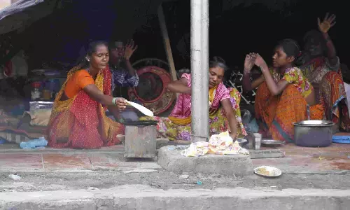 Common Indian become poor: हकीकत और दावों के बीच आम भारतीय तो गरीब हुआ है Common Indian become poor: हकीकत और दावों के बीच आम भारतीय तो गरीब हुआ है