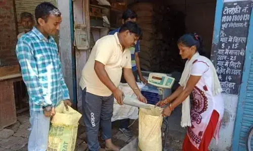 महज पांच किलो प्रतिमाह मुफ्त अनाज हुजूर!