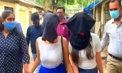 इंदौर गैंगरेपः अय्याशी के अड्डे ने खोले कई राज, हर रोज होती थी Nude पार्टी, देखें सर्च ऑपरेशन में पुलिस को क्या क्या मिला