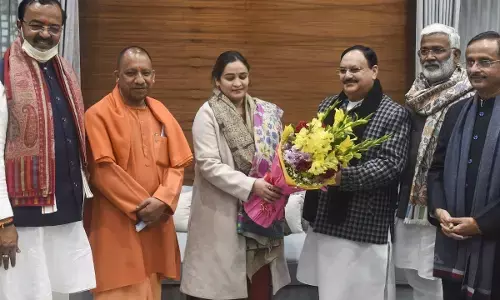 BJP में क्यों शामिल हुईं मुलायम की बहू अपर्णा यादव, जानिए इसके पीछे की वजह