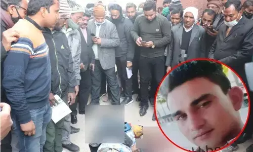 गोरखपुर भरी कचहरी में रेपिस्ट की गोली मारकर हत्या, दुष्कर्म पीड़िता का फौजी पिता पकड़ा गया गोरखपुर भरी कचहरी में रेपिस्ट की गोली मारकर हत्या, दुष्कर्म पीड़िता का फौजी पिता पकड़ा गया