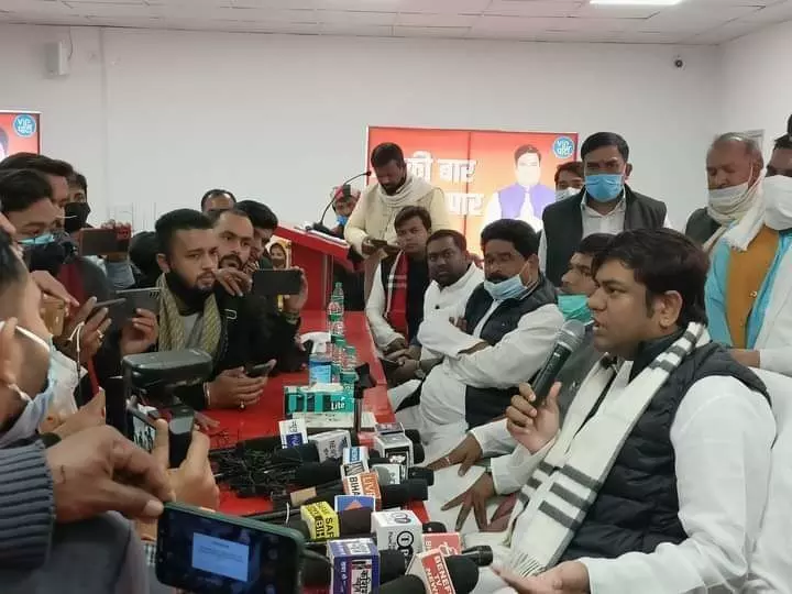 गठबंधन में जगह नहीं मिलती है तो सभी 24 सीटों पर चुनाव लड़ेंगी वीआईपी, जानिए ऐसा क्यों हो रहा है ? गठबंधन में जगह नहीं मिलती है तो सभी 24 सीटों पर चुनाव लड़ेंगी वीआईपी, जानिए ऐसा क्यों हो रहा है ?
