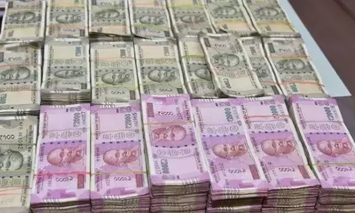 लखनऊ में सुपारी कारोबारी पर आयकर का छापा, 34 घंटों से चल रही है जांच, जानें अभी तक क्या हुआ बरामद
