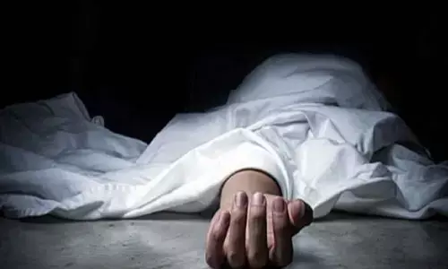 सुसाइड नोट में मम्मी पापा सॉरी लिखकर बेटे ने लगा ली फांसी, जिसने भी सुसाइड नोट पढ़ा वो रो पड़ा सुसाइड नोट में मम्मी पापा सॉरी लिखकर बेटे ने लगा ली फांसी, जिसने भी सुसाइड नोट पढ़ा वो रो पड़ा