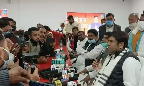 गठबंधन में जगह नहीं मिलती है तो सभी 24 सीटों पर चुनाव लड़ेंगी वीआईपी, जानिए ऐसा क्यों हो रहा है ? गठबंधन में जगह नहीं मिलती है तो सभी 24 सीटों पर चुनाव लड़ेंगी वीआईपी, जानिए ऐसा क्यों हो रहा है ?