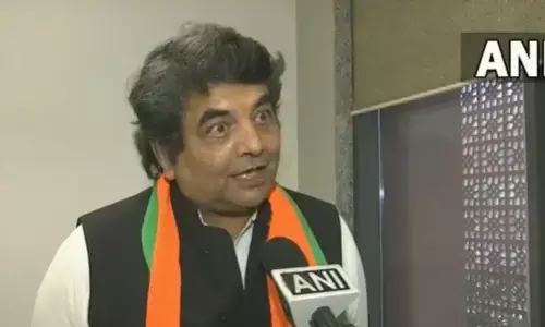 भाजपा में शामिल होने के बाद आरपीएन सिंह ने अपने अंदाज में गाया यूपी में का बा आप भी सुनें भाजपा में शामिल होने के बाद आरपीएन सिंह ने अपने अंदाज में गाया यूपी में का बा आप भी सुनें