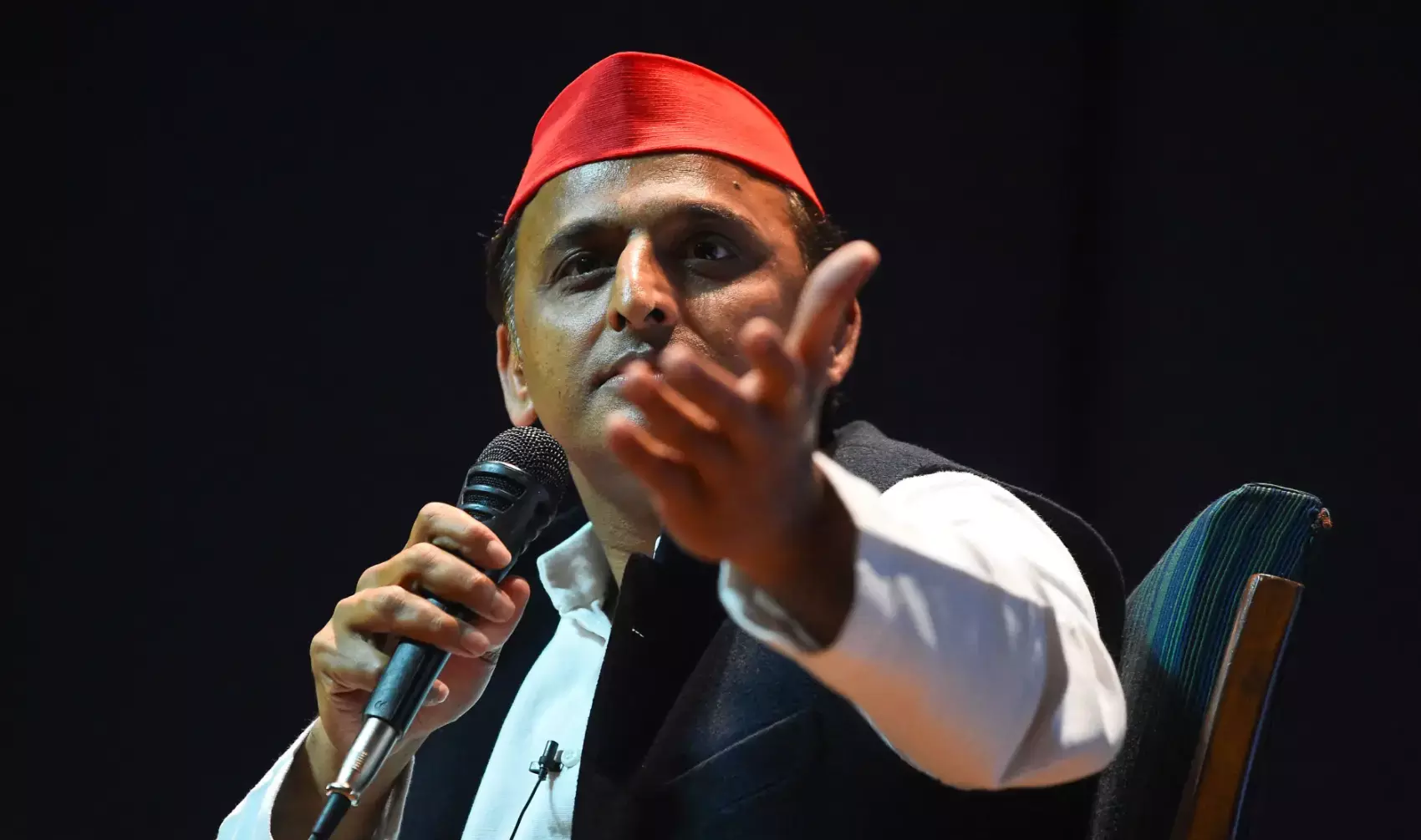 UP की चुनावी जंग में अखिलेश यादव नाम के चार योद्धा आजमा रहे किस्मत, जानें कहां-कहां से मैदान में UP की चुनावी जंग में अखिलेश यादव नाम के चार योद्धा आजमा रहे किस्मत, जानें कहां-कहां से मैदान में