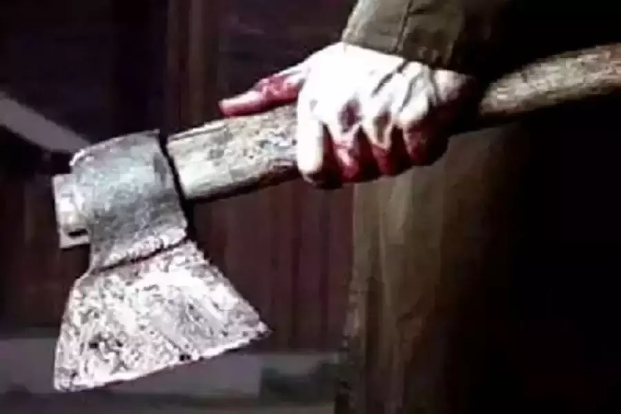 चुनावी रंजिश के चलते ग्राम प्रधान की कुल्हाड़ी से गला काटकर हत्या चुनावी रंजिश के चलते ग्राम प्रधान की कुल्हाड़ी से गला काटकर हत्या