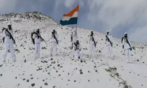 माइनस 40 डिग्री तापमान, 15000 फीट की ऊंचाई पर ITBP के जवानों ने कैसे मनाया गणतंत्र दिवस देंखे ये वीडियो माइनस 40 डिग्री तापमान, 15000 फीट की ऊंचाई पर ITBP के जवानों ने कैसे मनाया गणतंत्र दिवस देंखे ये वीडियो