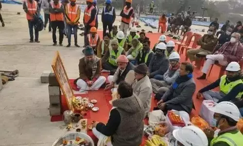पूजन के साथ राम चबूतरा का निर्माण शुरू